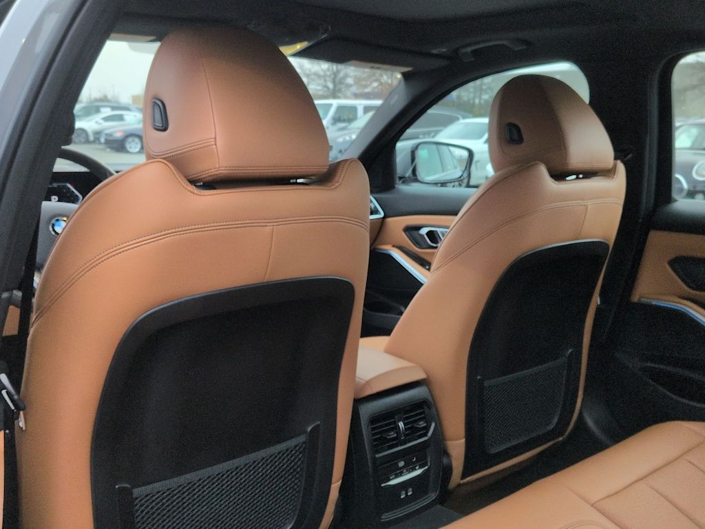 Thumbnail: 2023 BMW 3 Series - 13