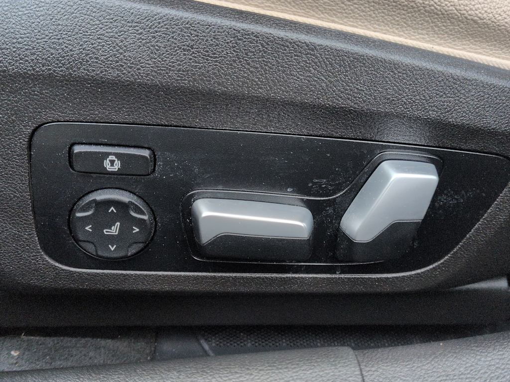 Thumbnail: 2023 BMW 3 Series - 25