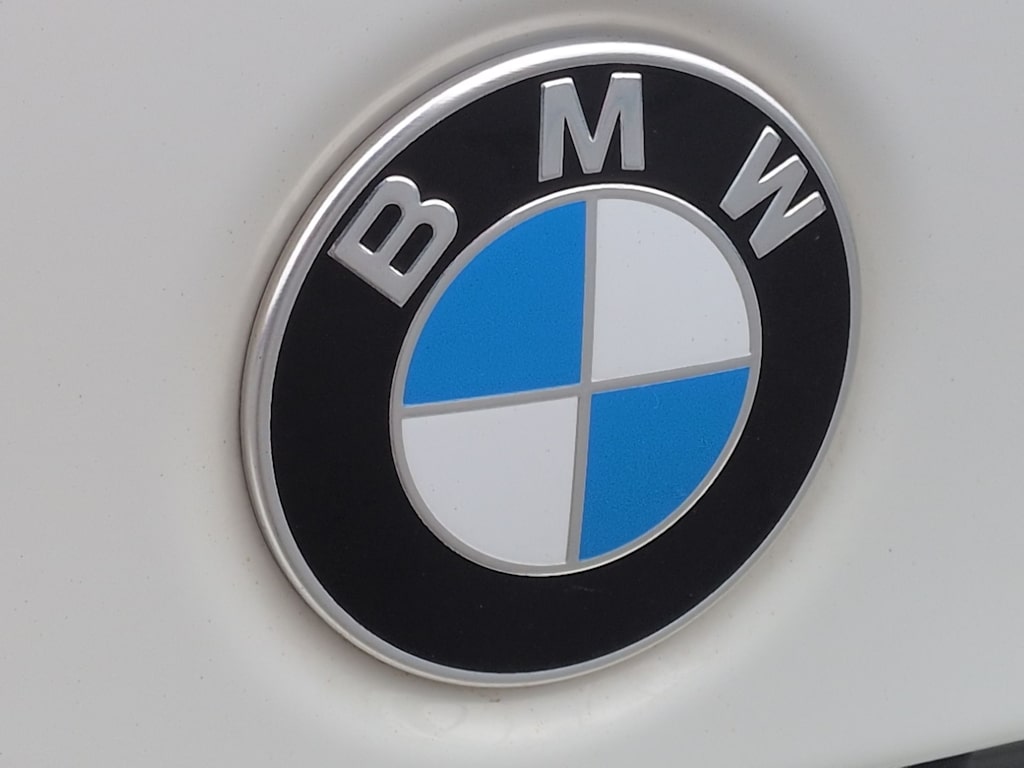 Thumbnail: 2023 BMW 3 Series - 7