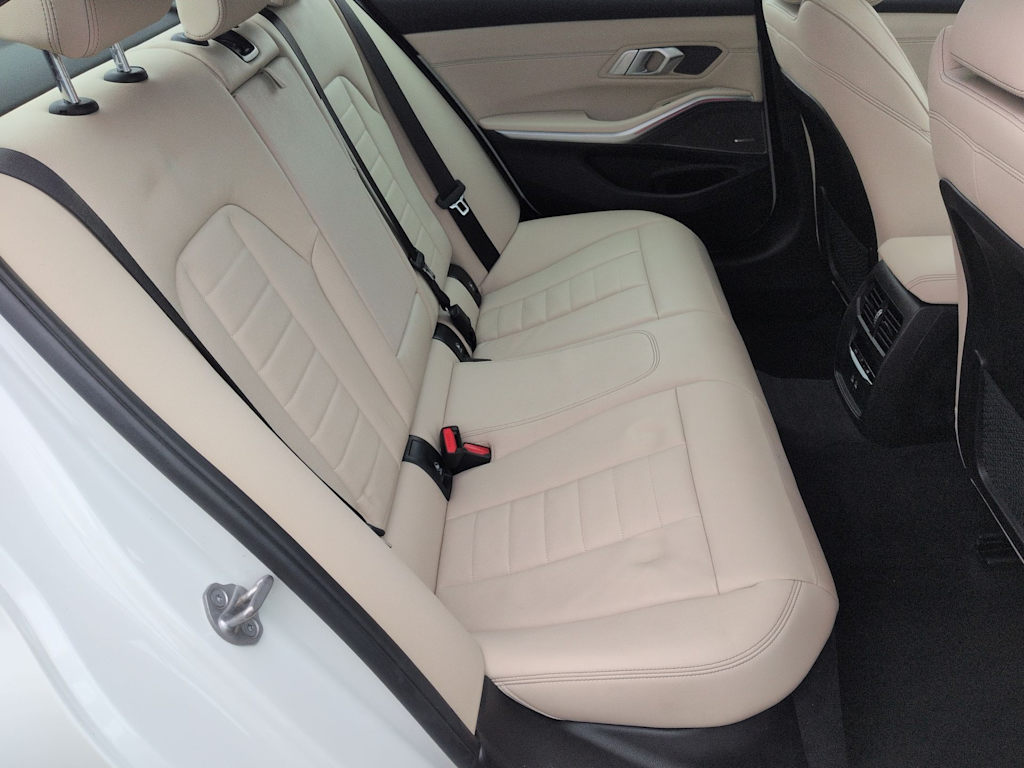 Thumbnail: 2023 BMW 3 Series - 27