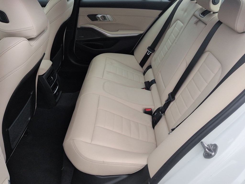 Thumbnail: 2023 BMW 3 Series - 13