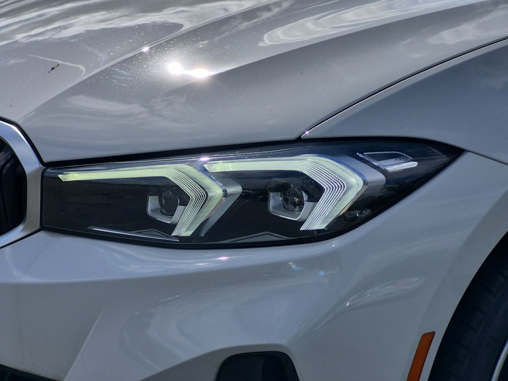 Thumbnail: 2023 BMW 3 Series - 24