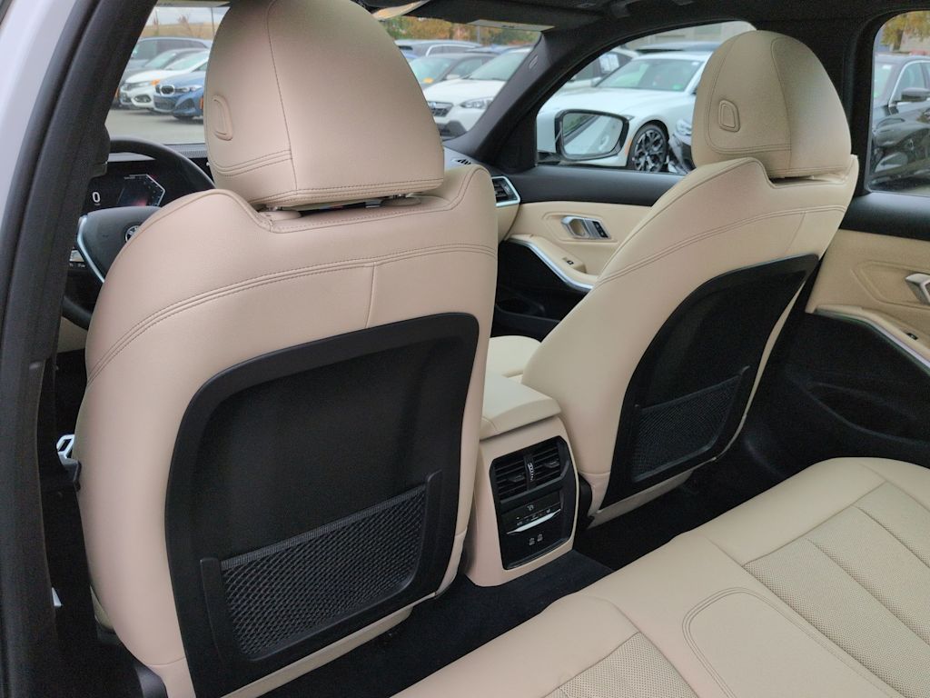 Thumbnail: 2023 BMW 3 Series - 13