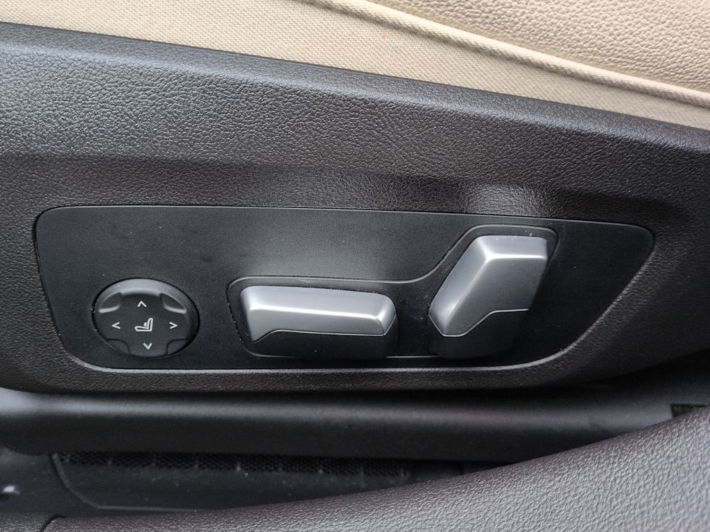 Thumbnail: 2023 BMW 3 Series - 25