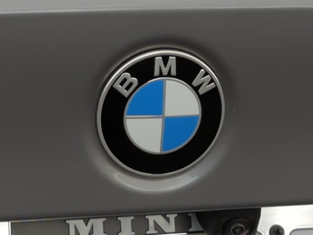 2024 BMW 3 Series 330xi 3