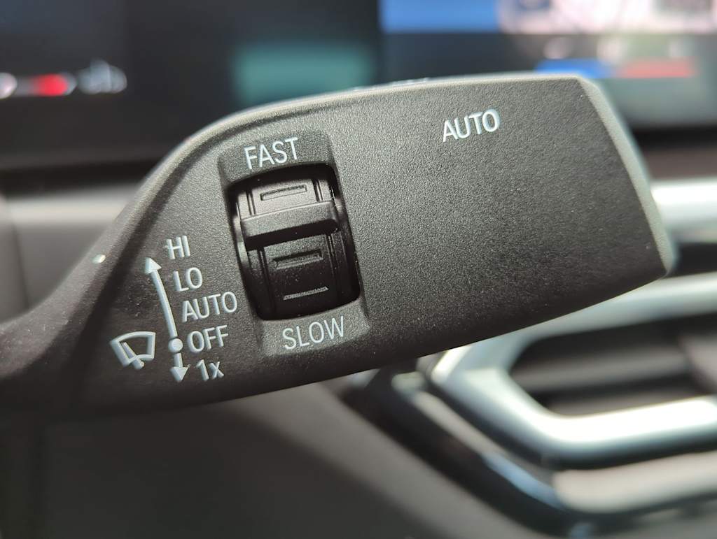 2024 BMW 3 Series 330xi 24