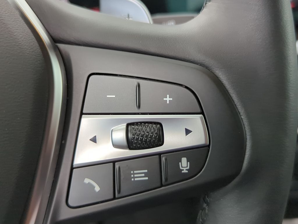 2024 BMW 3 Series 330xi 23