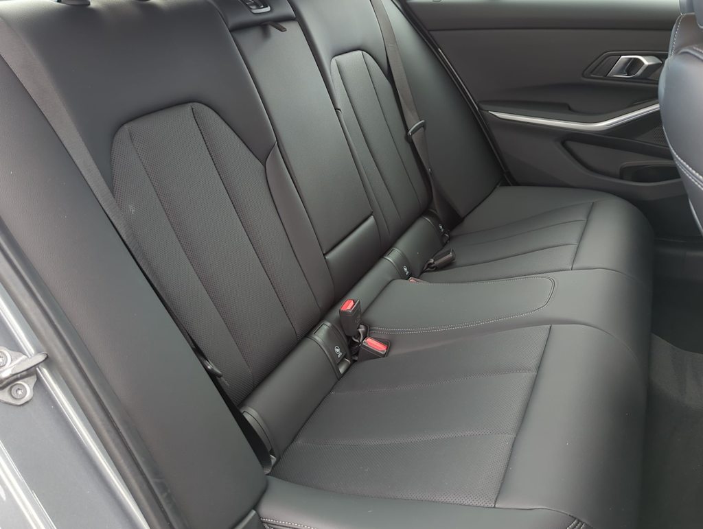 2024 BMW 3 Series 330xi 20