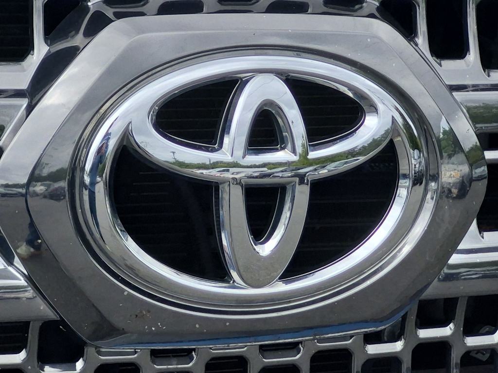 Thumbnail: 2017 Toyota Tacoma - 7
