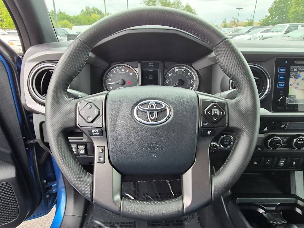 Thumbnail: 2017 Toyota Tacoma - 14
