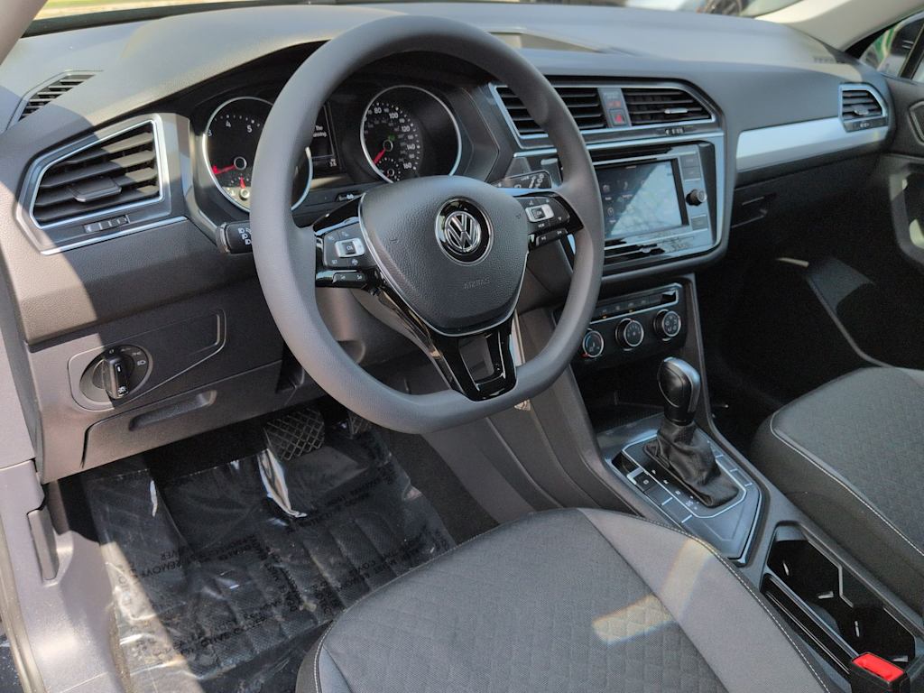 Thumbnail: 2021 Volkswagen Tiguan - 2
