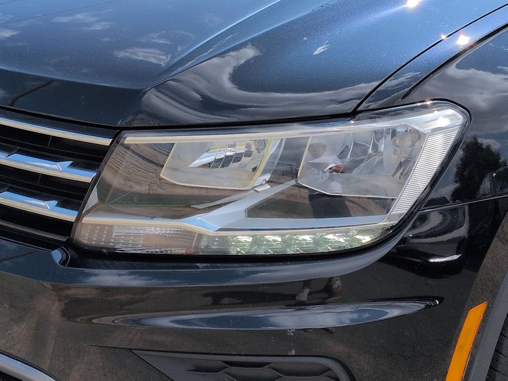 Thumbnail: 2021 Volkswagen Tiguan - 25