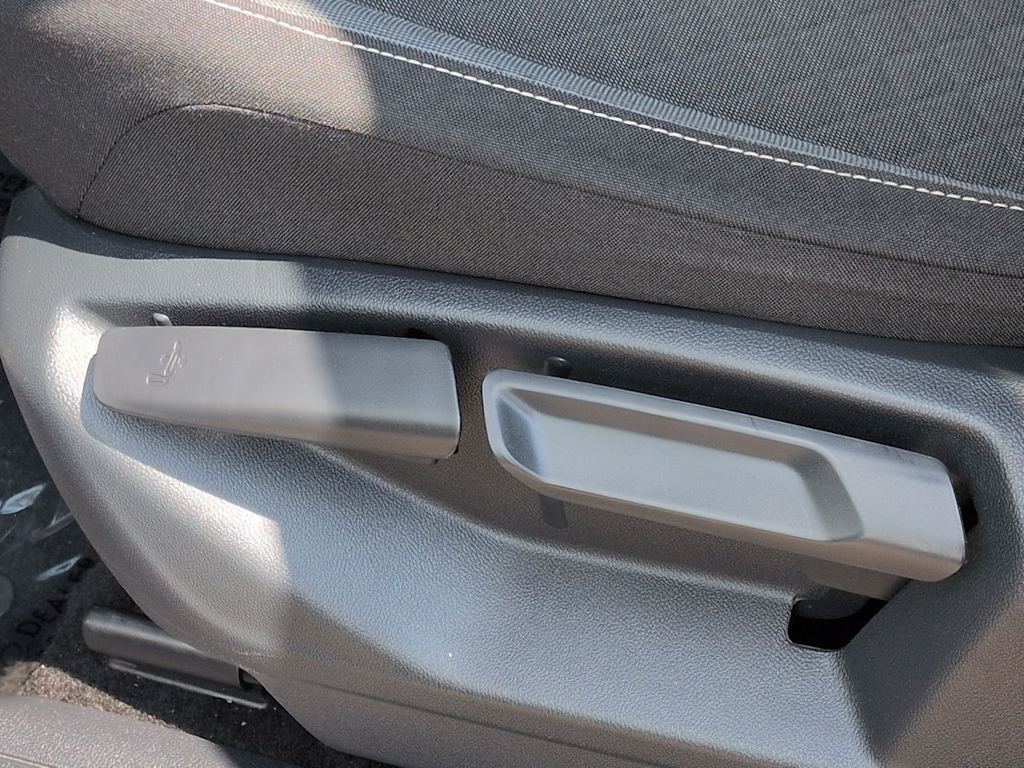 Thumbnail: 2021 Volkswagen Tiguan - 27