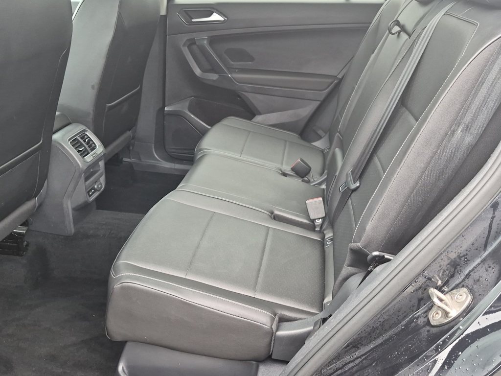 Thumbnail: 2018 Volkswagen Tiguan - 27