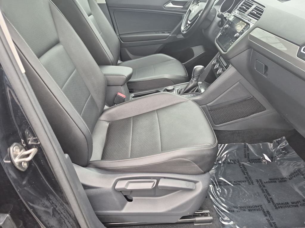 Thumbnail: 2018 Volkswagen Tiguan - 11