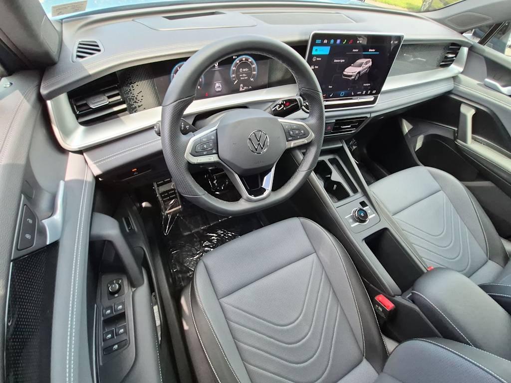 Thumbnail: 2025 Volkswagen Tiguan - 2