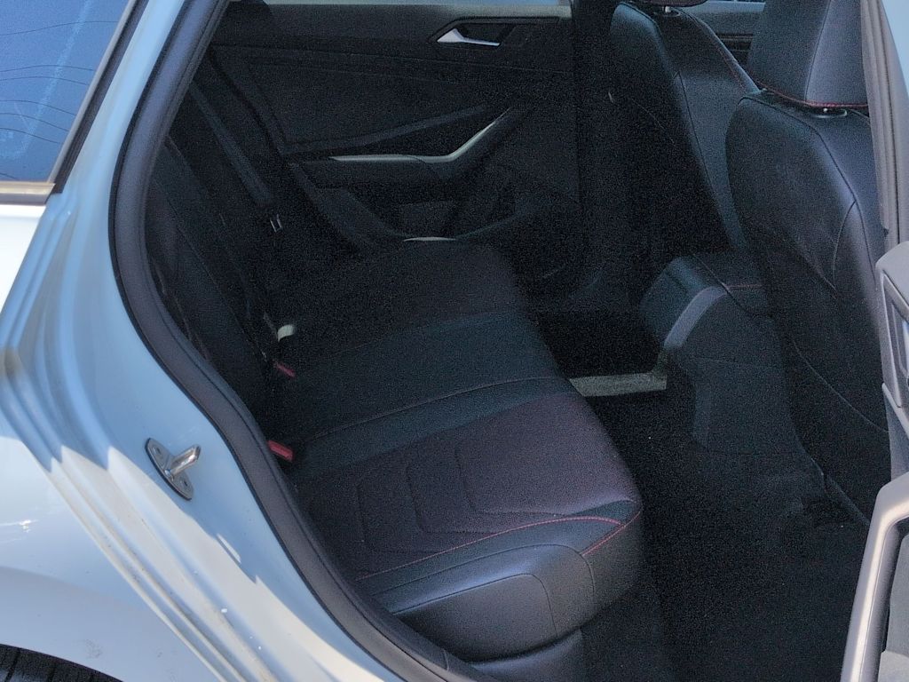 Thumbnail: 2023 Volkswagen Jetta - 30