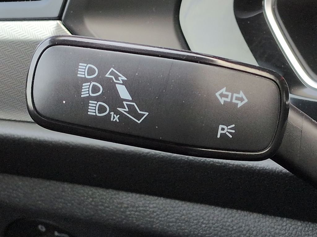 Thumbnail: 2019 Volkswagen Jetta - 15