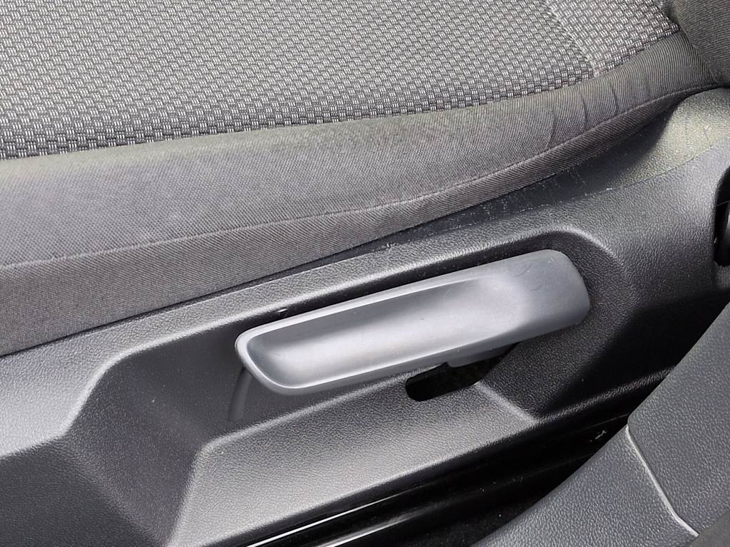 Thumbnail: 2019 Volkswagen Jetta - 25