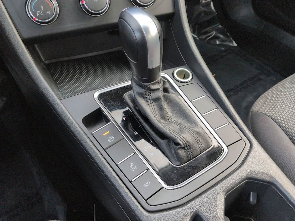 Thumbnail: 2019 Volkswagen Jetta - 34