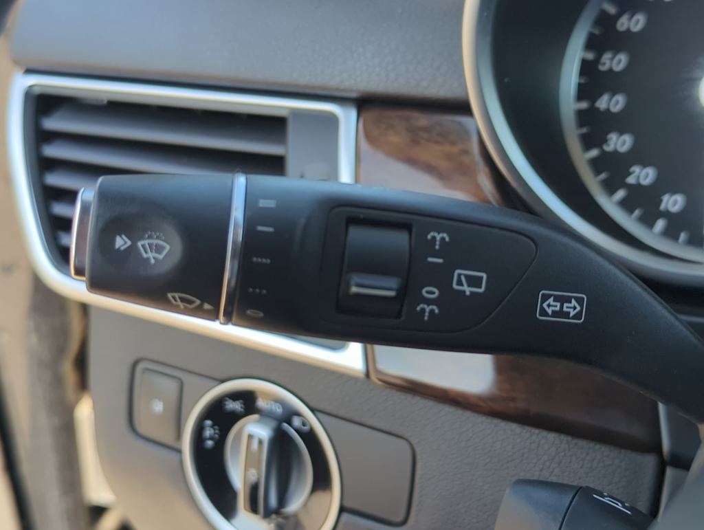 Thumbnail: 2014 Mercedes-Benz M-Class - 34