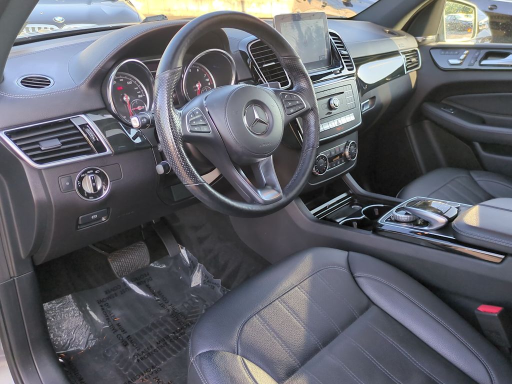 Thumbnail: 2018 Mercedes-Benz GLS - 2