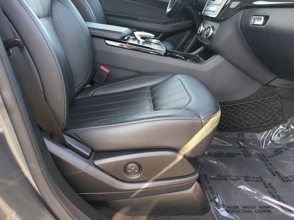 Thumbnail: 2018 Mercedes-Benz GLS - 28