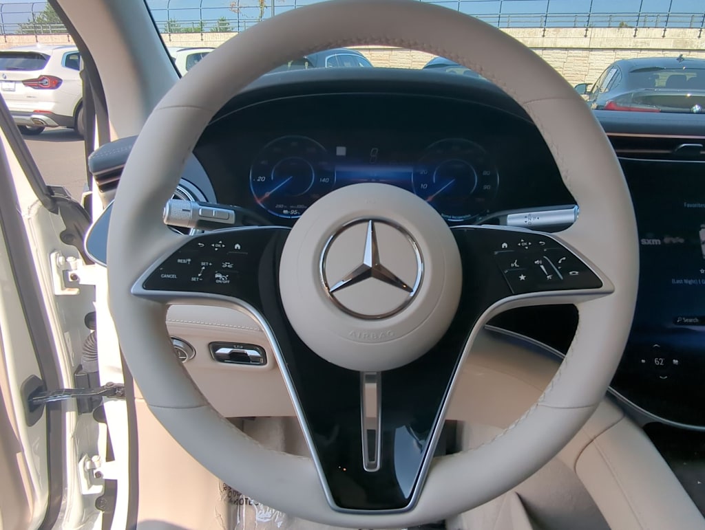 Thumbnail: 2024 Mercedes-Benz EQS - 9