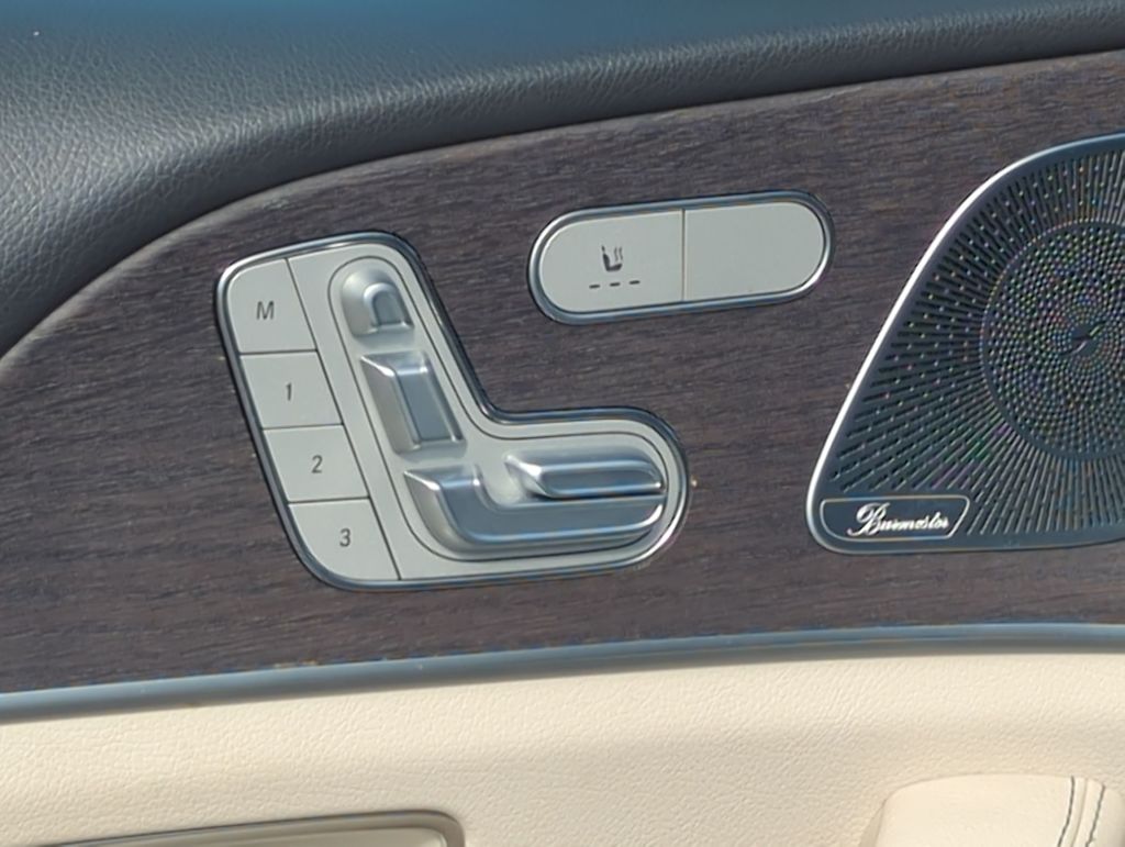 Thumbnail: 2020 Mercedes-Benz GLE - 24