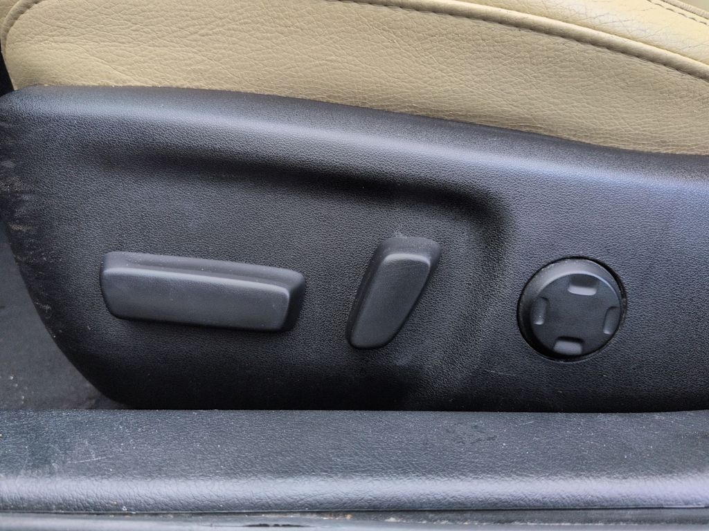 Thumbnail: 2015 Toyota Avalon - 27