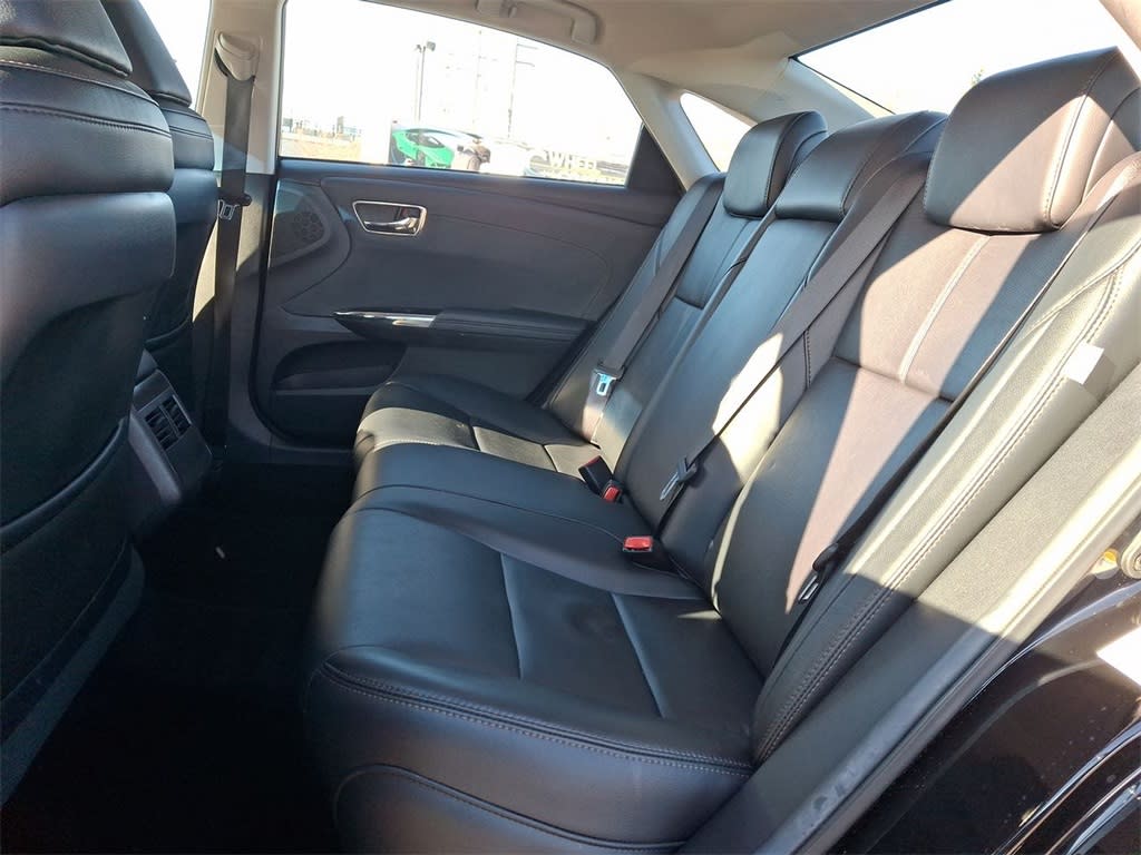 2016 Toyota Avalon XLE 11