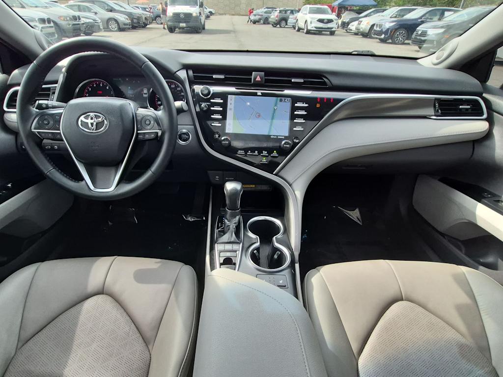 Thumbnail: 2018 Toyota Camry - 10