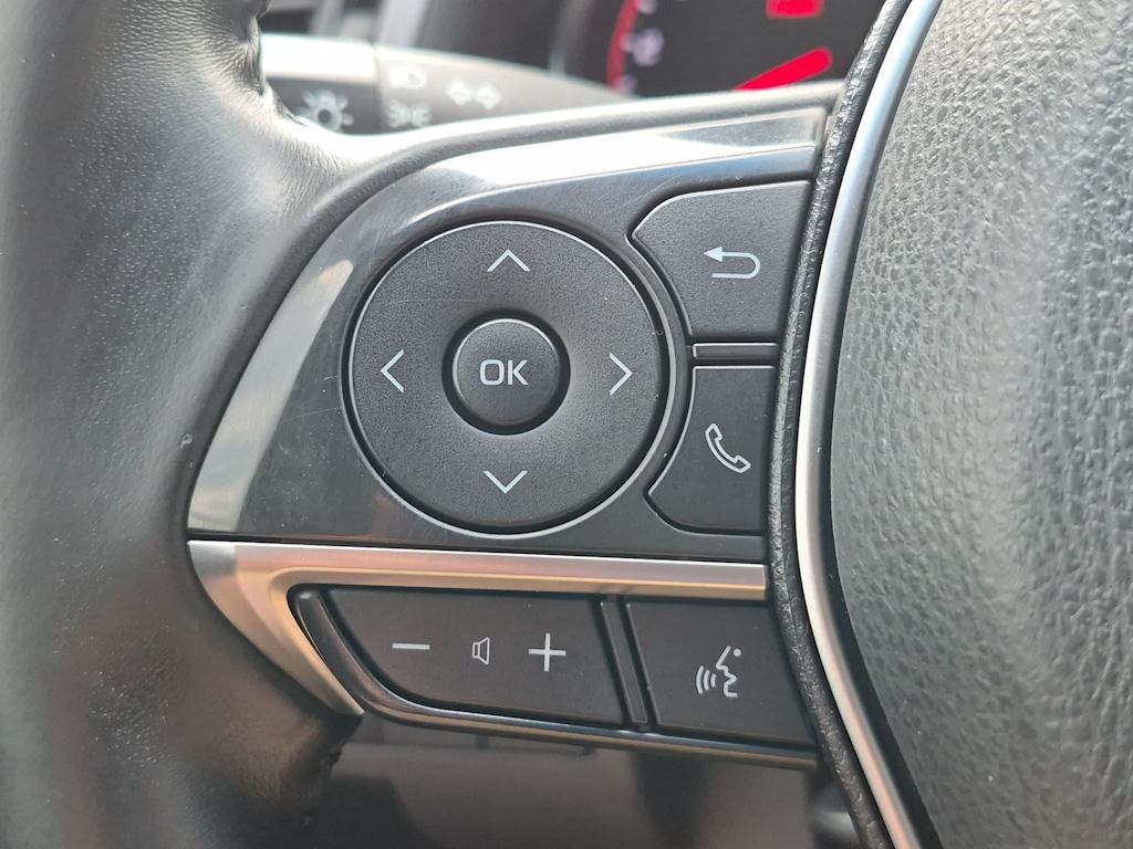 Thumbnail: 2018 Toyota Camry - 32