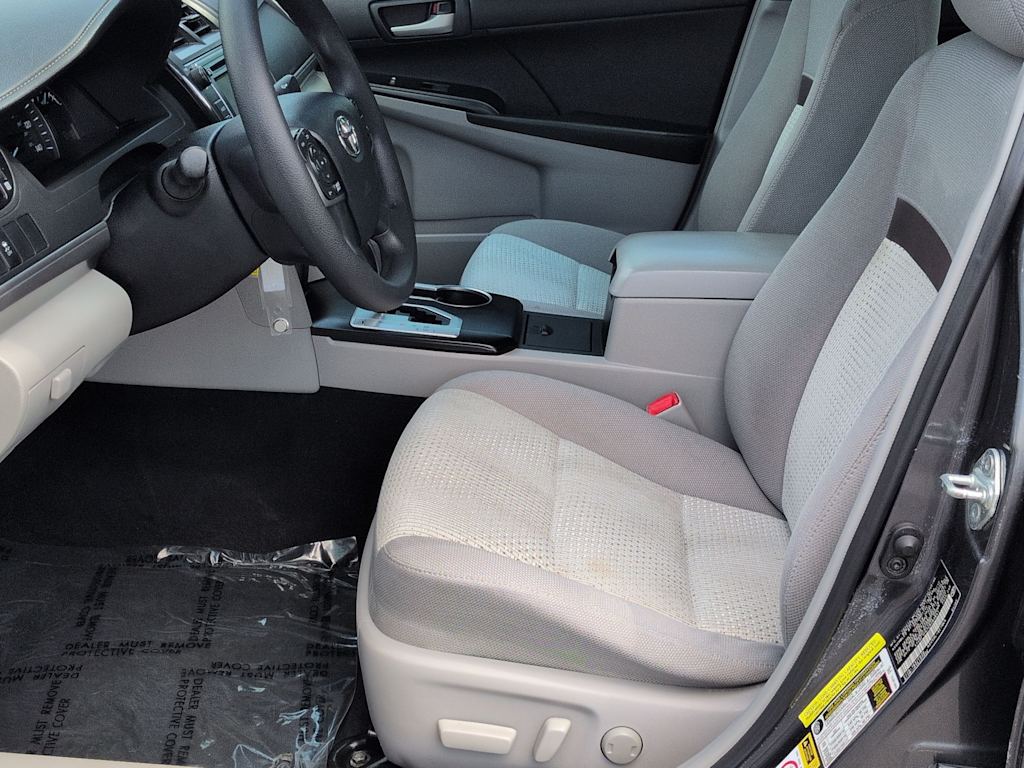 Thumbnail: 2012 Toyota Camry - 10