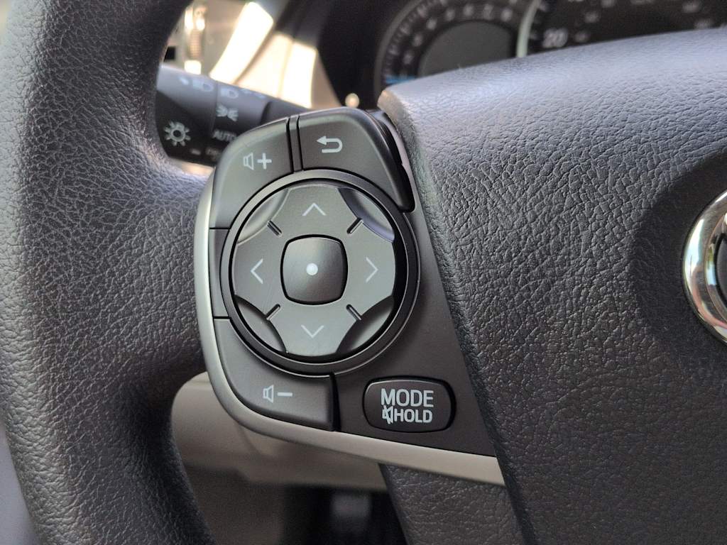 Thumbnail: 2012 Toyota Camry - 31