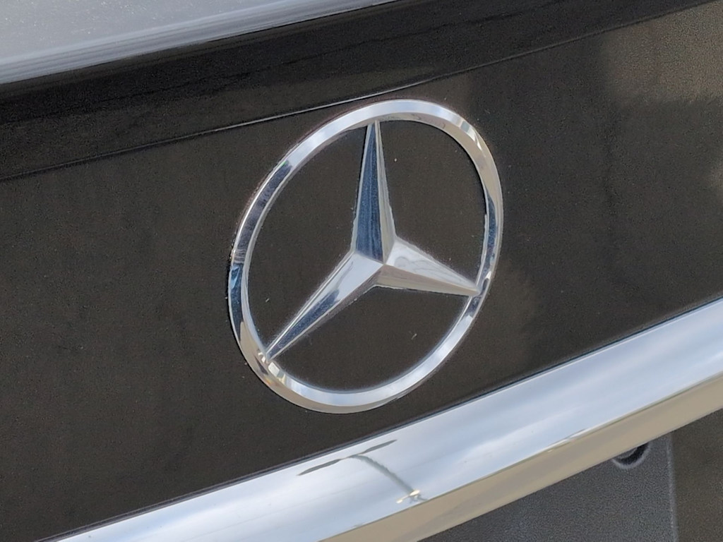 Thumbnail: 2015 Mercedes-Benz C-Class - 7