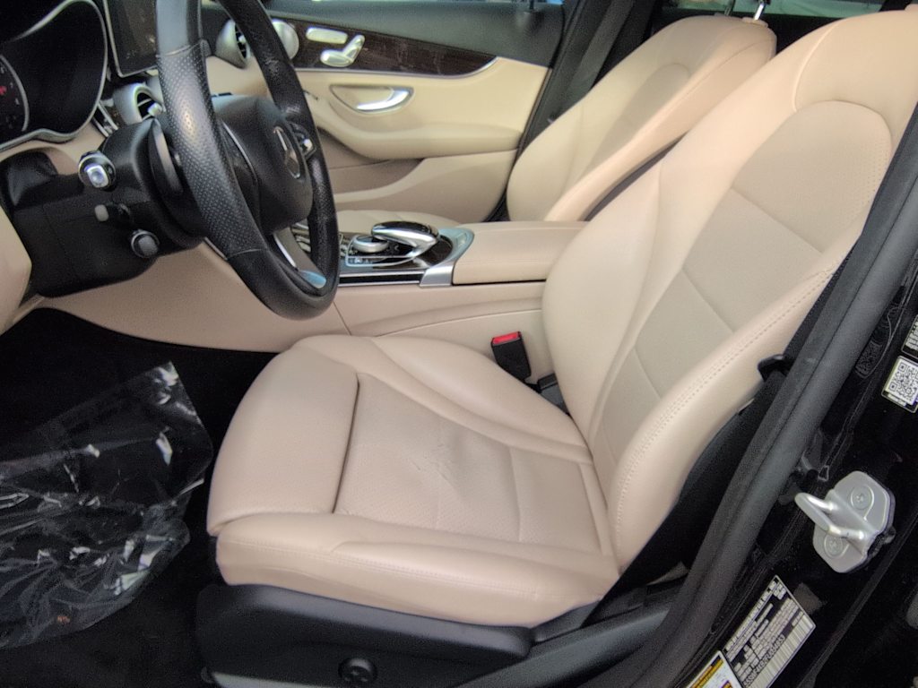 Thumbnail: 2015 Mercedes-Benz C-Class - 10