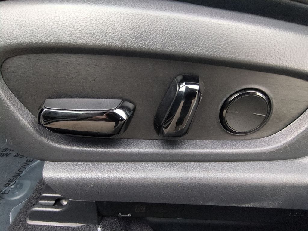 Thumbnail: 2019 Lexus ES - 27