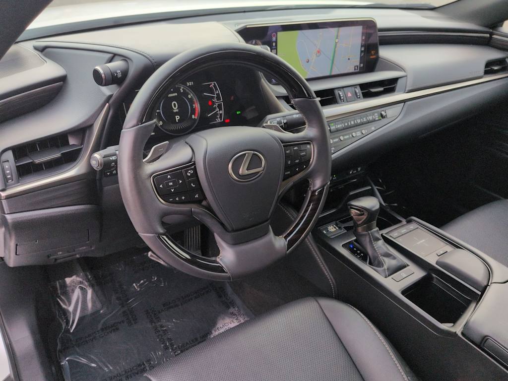 Thumbnail: 2019 Lexus ES - 2