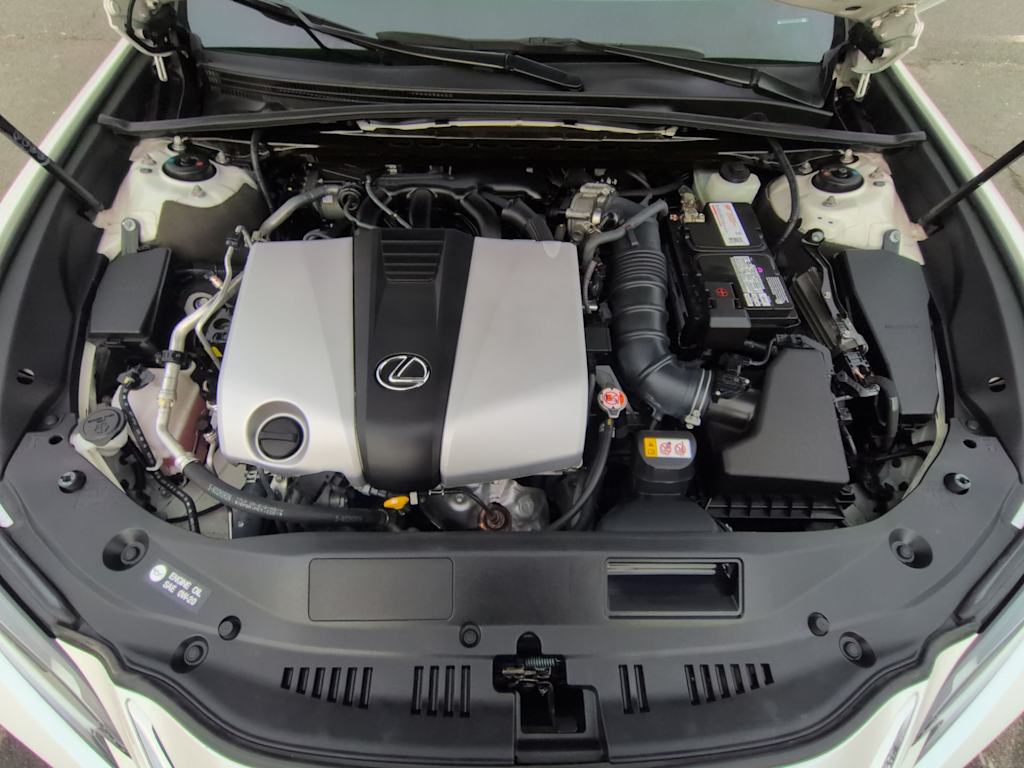 Thumbnail: 2019 Lexus ES - 9