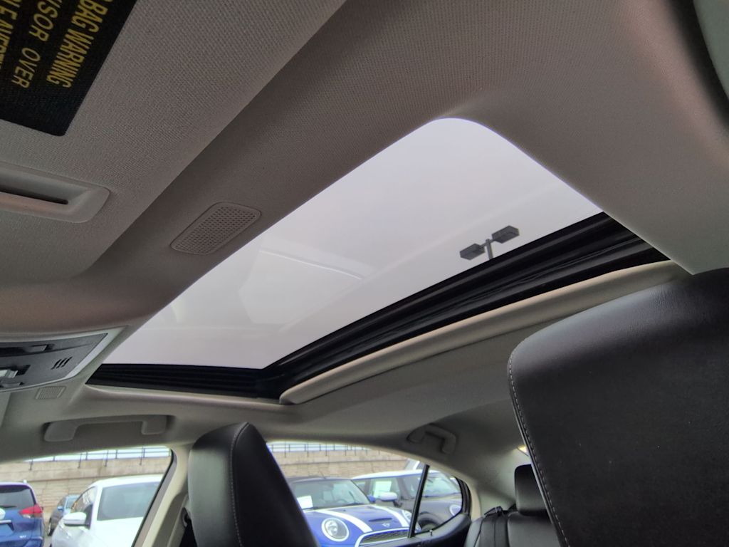 Thumbnail: 2019 Lexus ES - 28