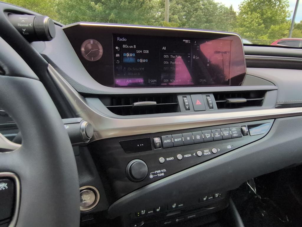 Thumbnail: 2020 Lexus ES - 14