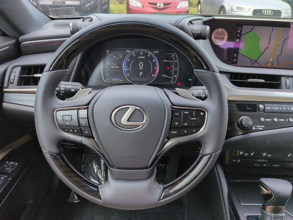 Thumbnail: 2020 Lexus ES - 13