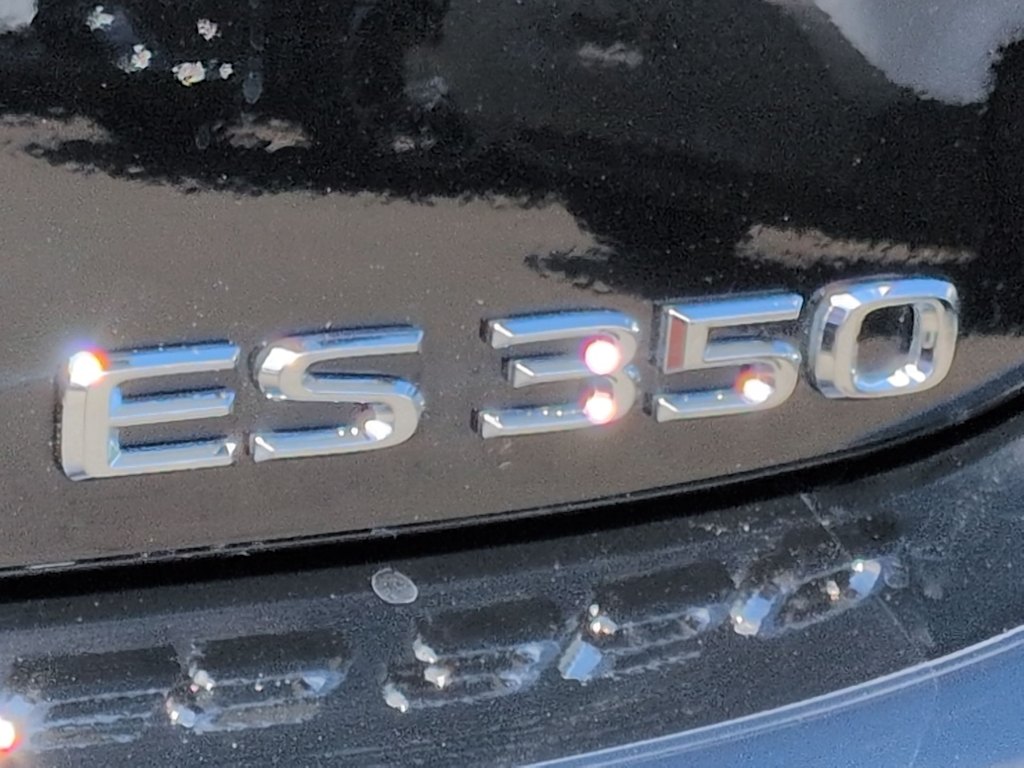 Thumbnail: 2024 Lexus ES - 25