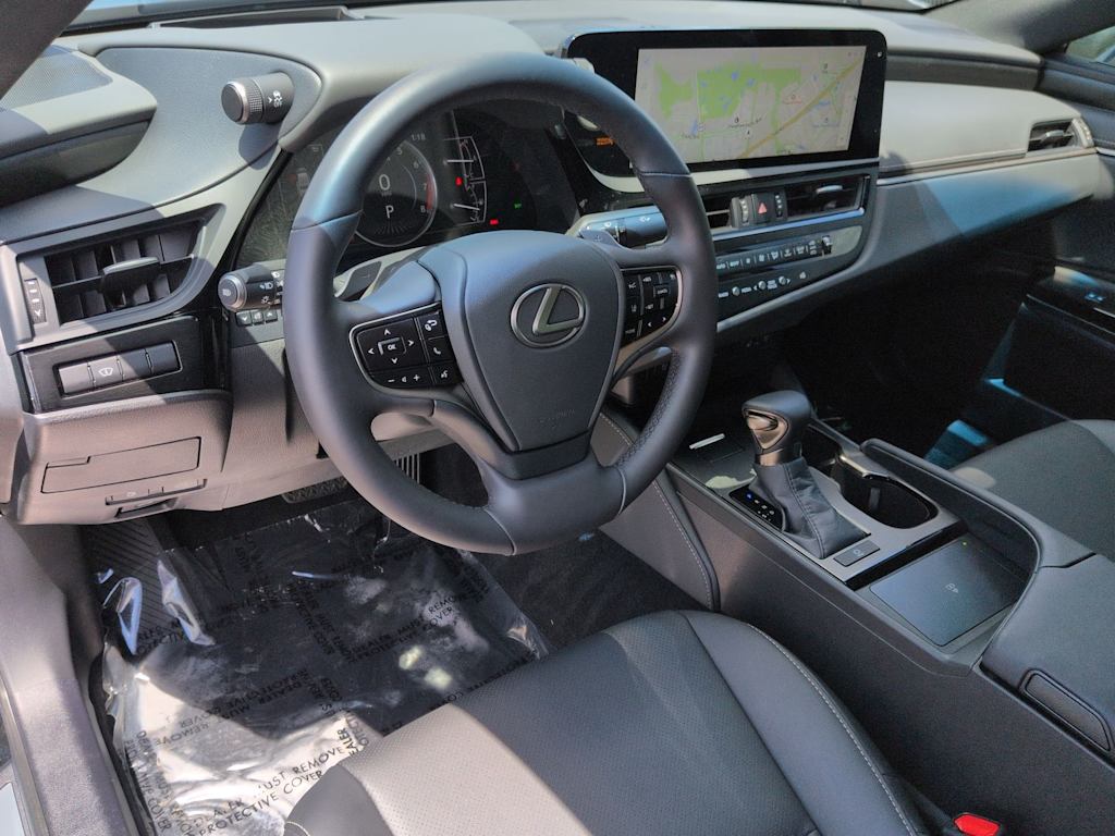 Thumbnail: 2024 Lexus ES - 2