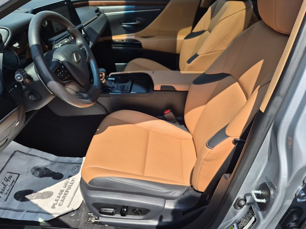 Thumbnail: 2024 Lexus ES - 11
