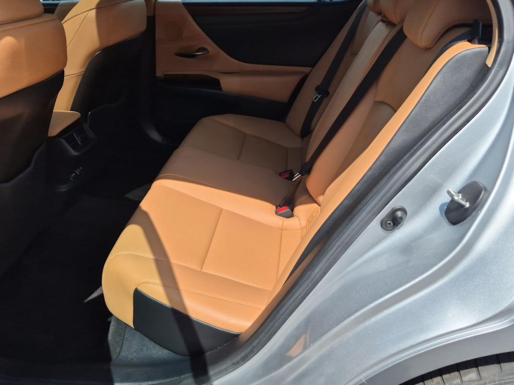 Thumbnail: 2024 Lexus ES - 13