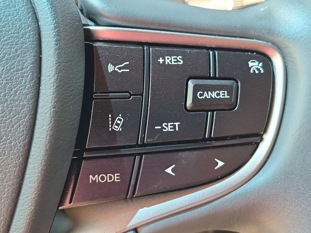 Thumbnail: 2024 Lexus ES - 32