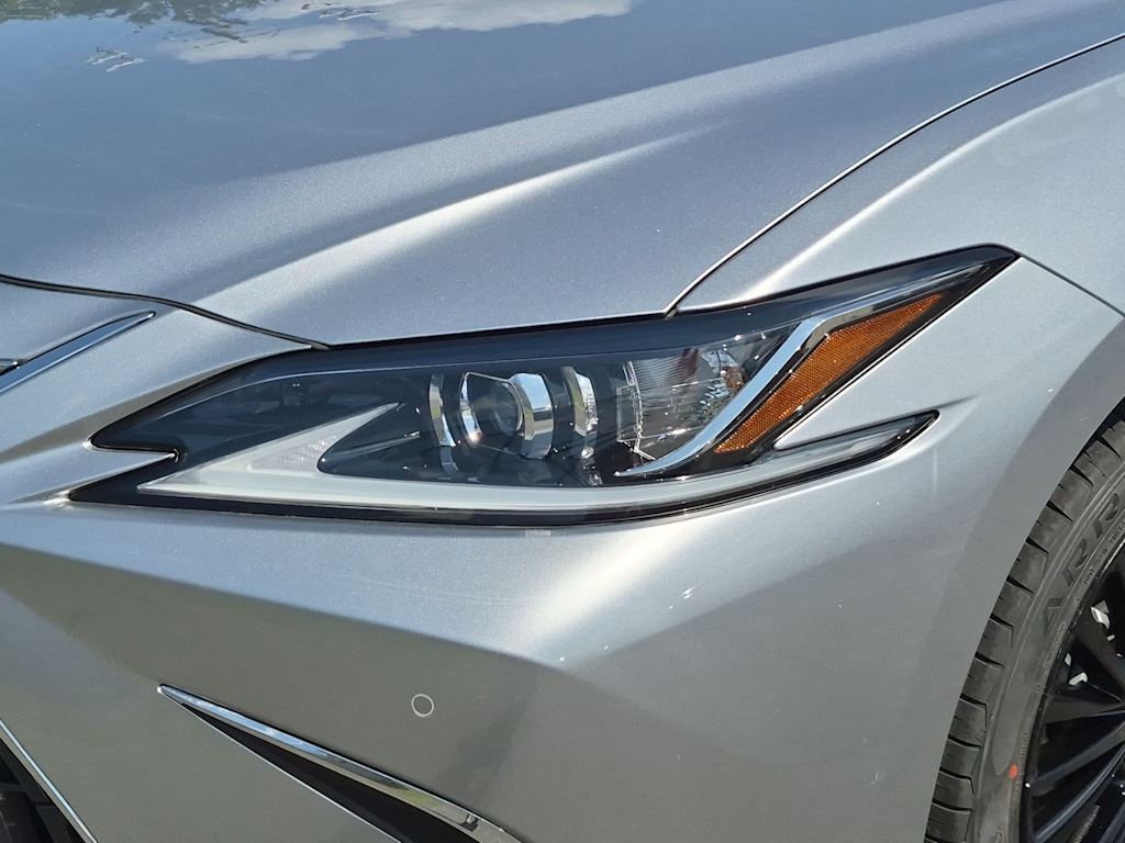 Thumbnail: 2024 Lexus ES - 24