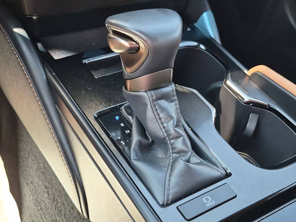 Thumbnail: 2024 Lexus ES - 16
